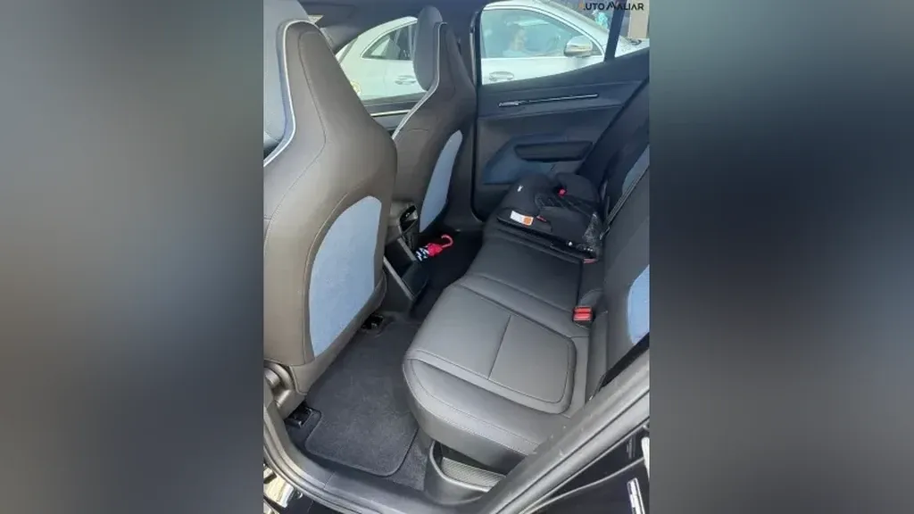 Volvo EX30 - Imagem 5