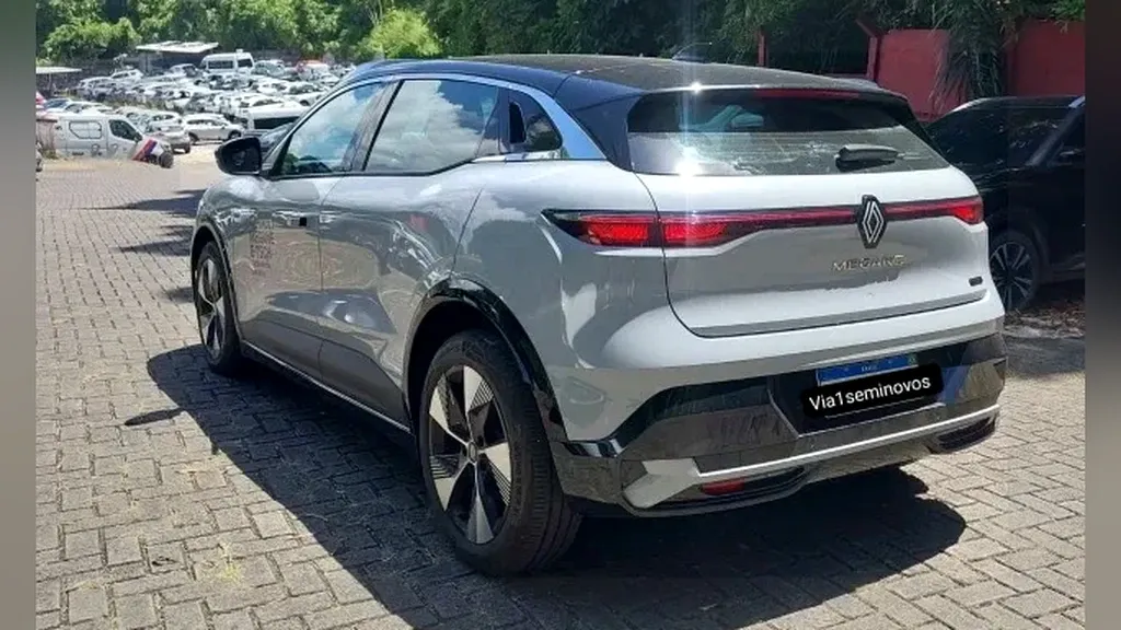 Renault Megane E-tech Electric - Imagem 16