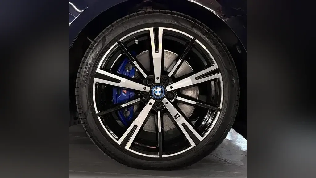 BMW I5 M60 - Imagem 20