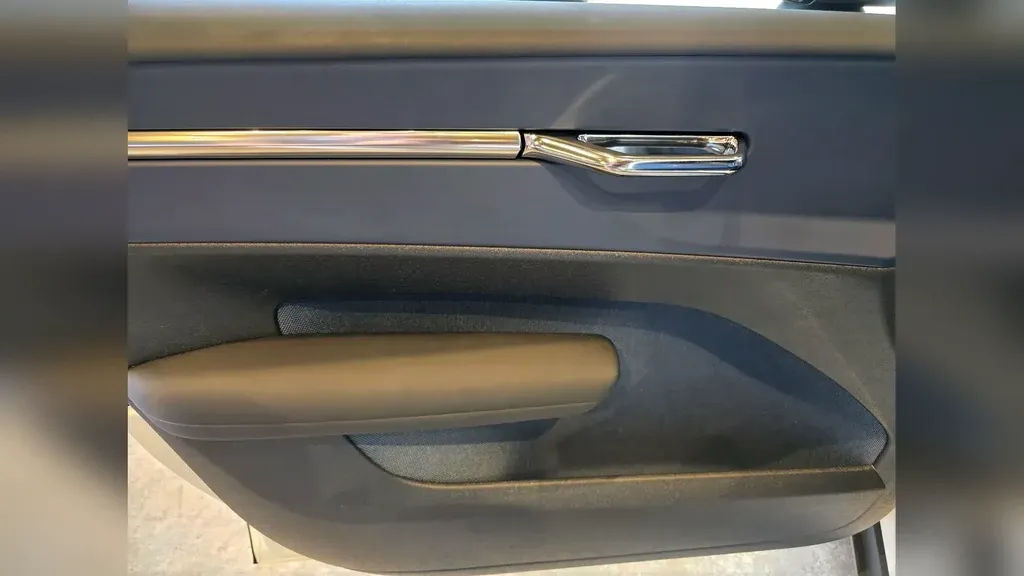 Volvo EX30 - Imagem 18