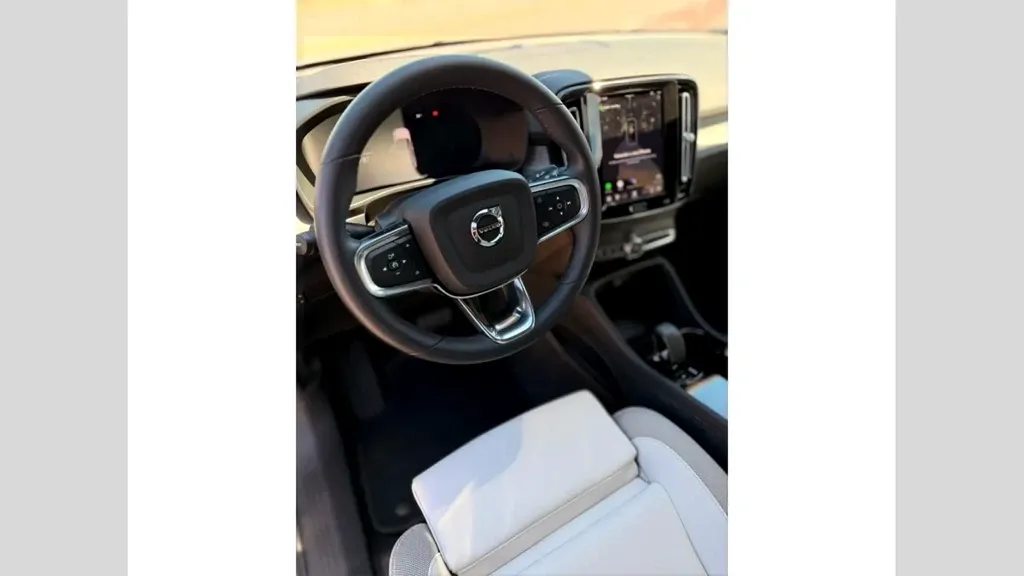 Volvo Ec40 - Imagem 12