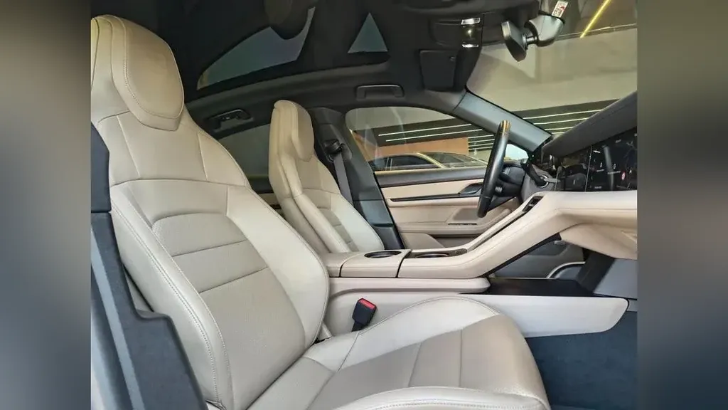 Porsche Taycan - Imagem 9