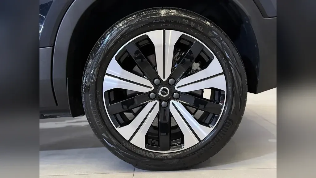 Volvo XC40 Recharge - Imagem 10