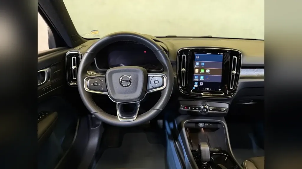 Volvo XC40 Recharge - Imagem 11