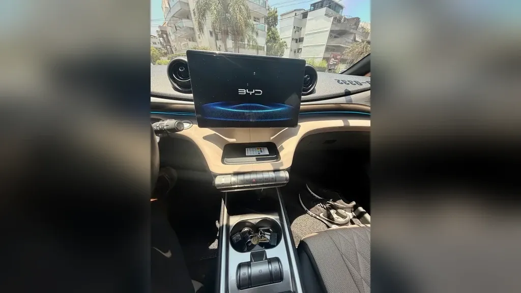 BYD Dolphin - Imagem 18