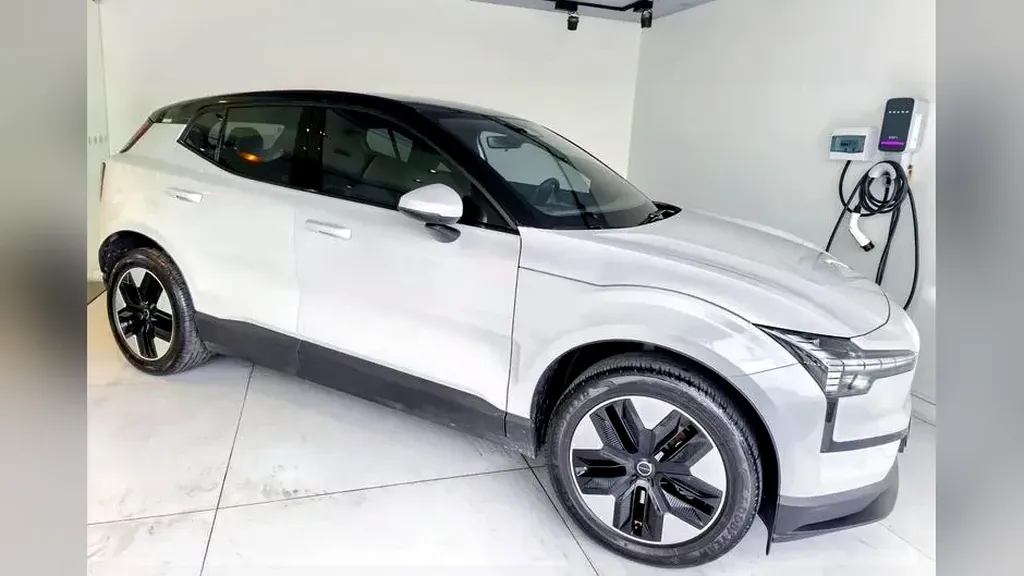 Volvo EX30 - Imagem 3