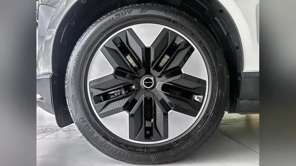 Volvo EX30 - Imagem 5