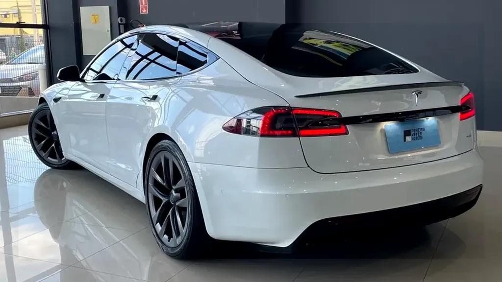 Tesla Model S - Imagem 5