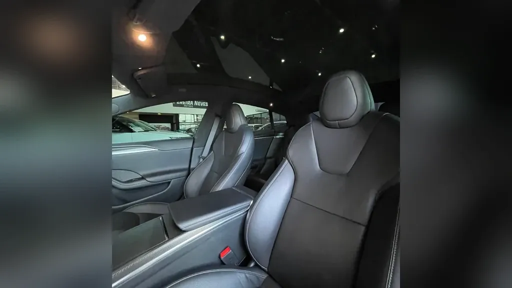 Tesla Model S - Imagem 13