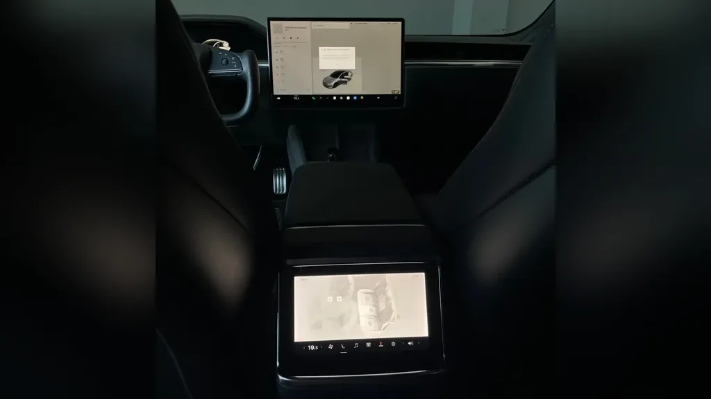 Tesla Model S - Imagem 14