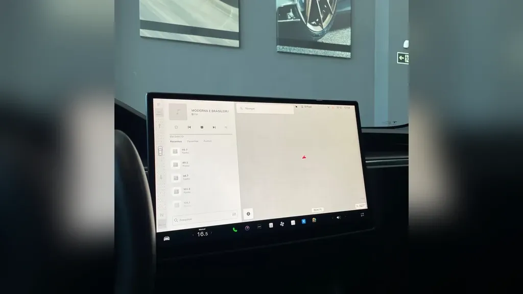 Tesla Model S - Imagem 15