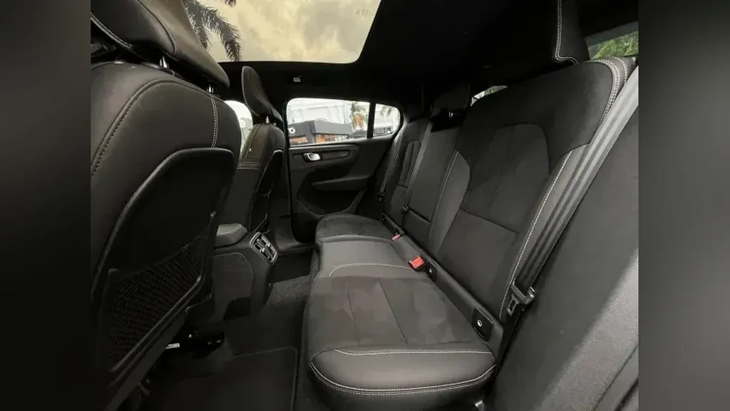 Volvo C40 Recharge - Imagem 17