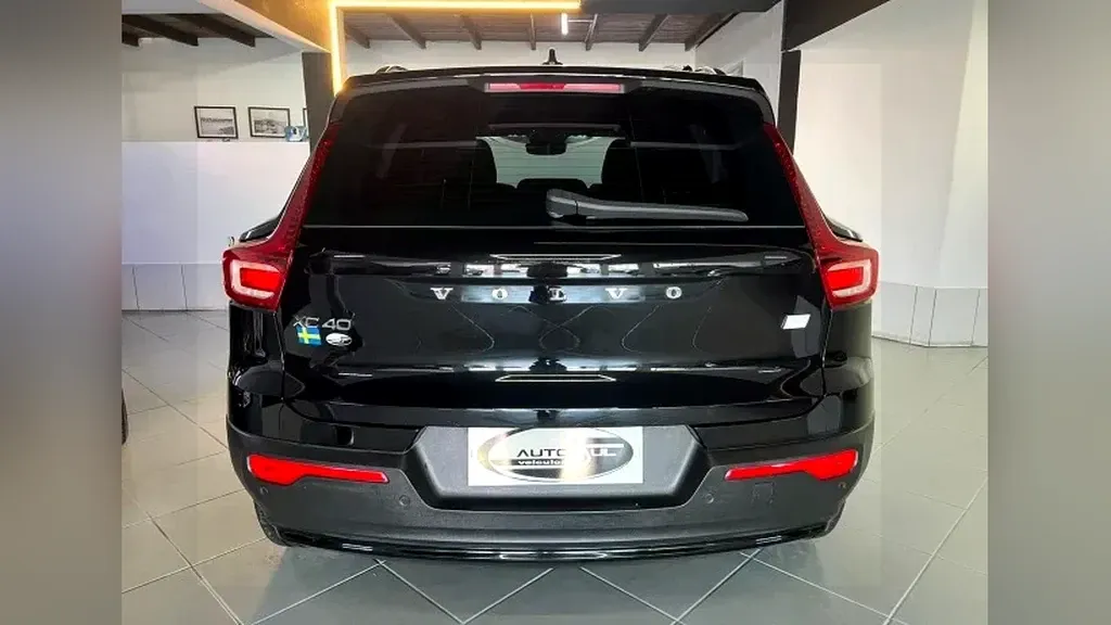 Volvo XC40 Recharge - Imagem 6