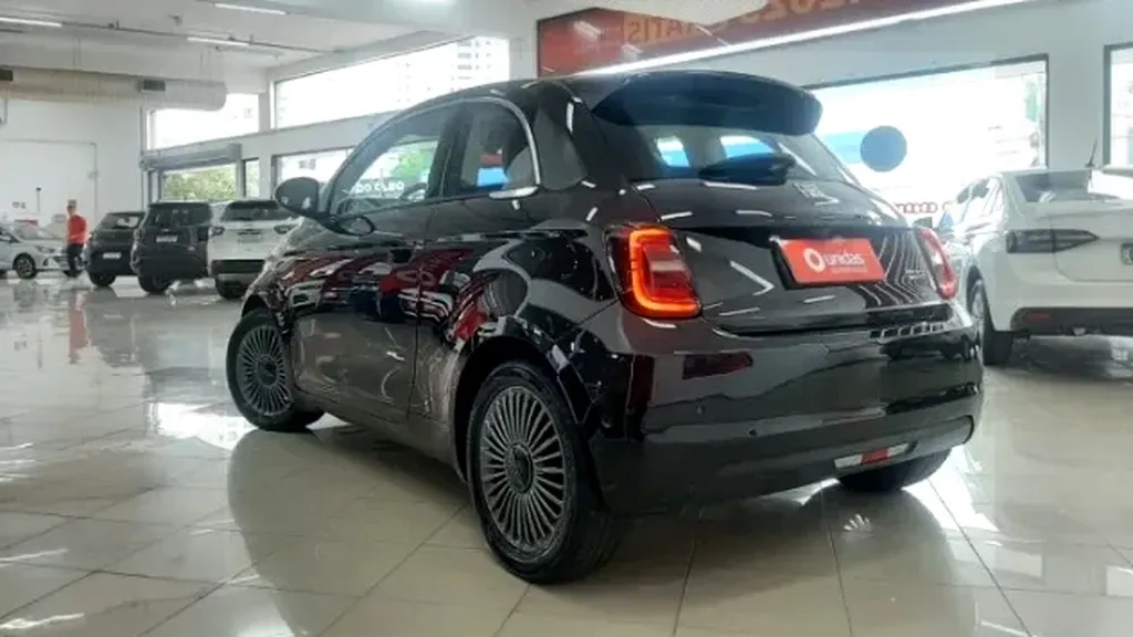 Fiat 500e - Imagem 4