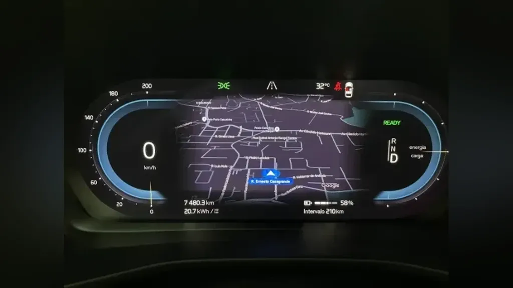 Volvo XC40 Recharge - Imagem 6