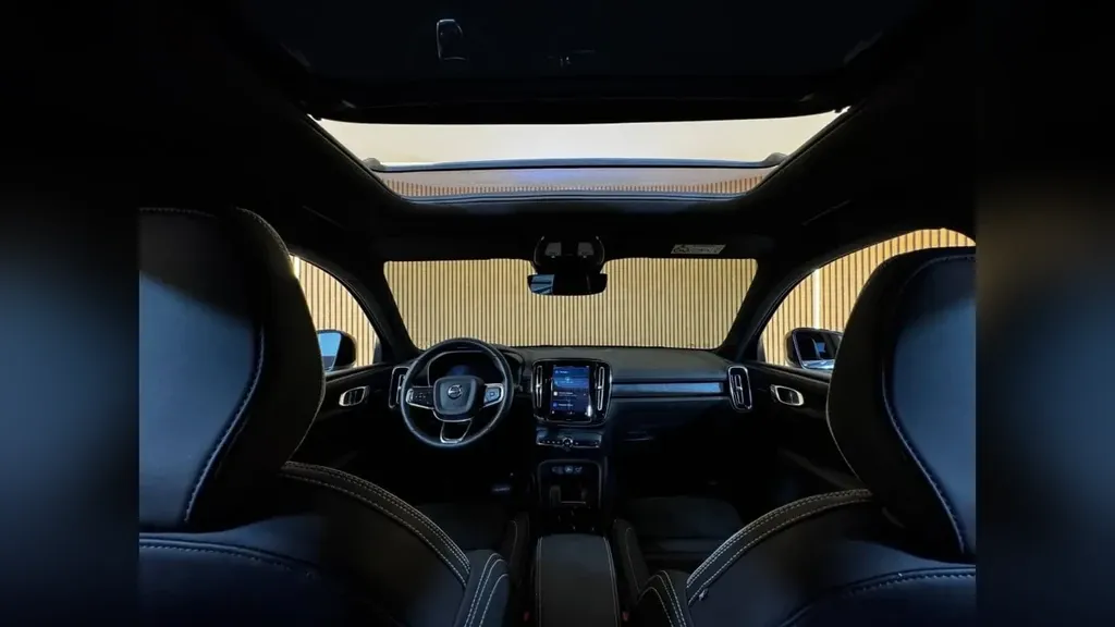 Volvo XC40 Recharge - Imagem 14