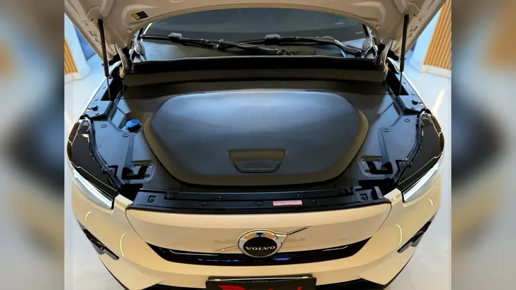 Volvo XC40 Recharge - Imagem 16