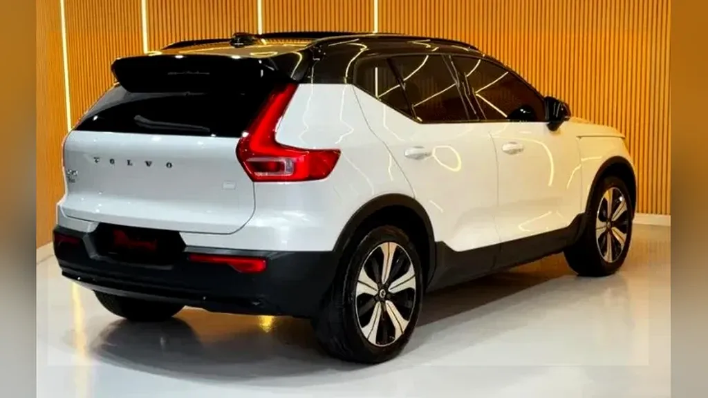 Volvo XC40 Recharge - Imagem 6