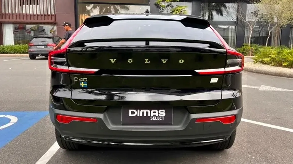 Volvo C40 Recharge - Imagem 4