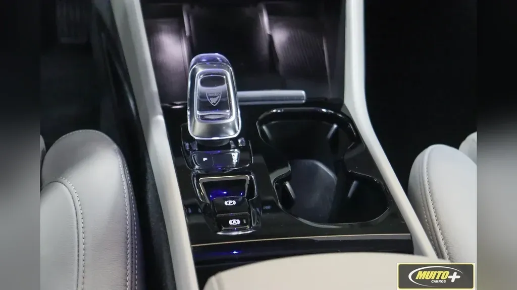 Volvo XC40 - Imagem 8