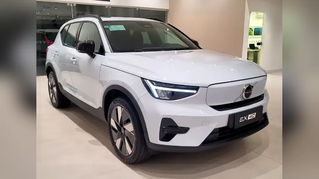 Volvo EX40 - Imagem 2