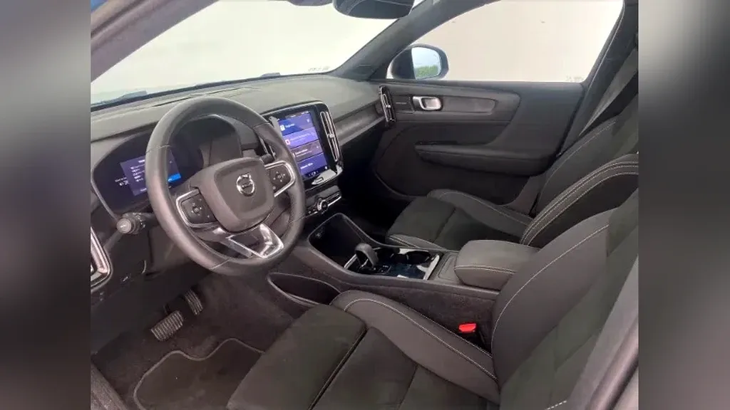 Volvo XC40 Recharge - Imagem 8