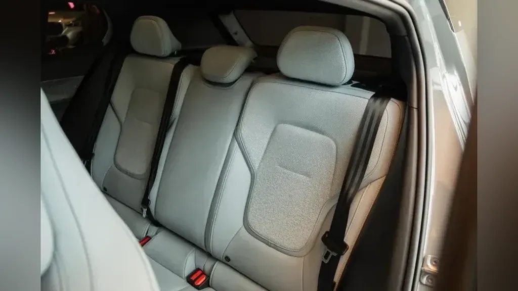 Volvo EX30 - Imagem 5