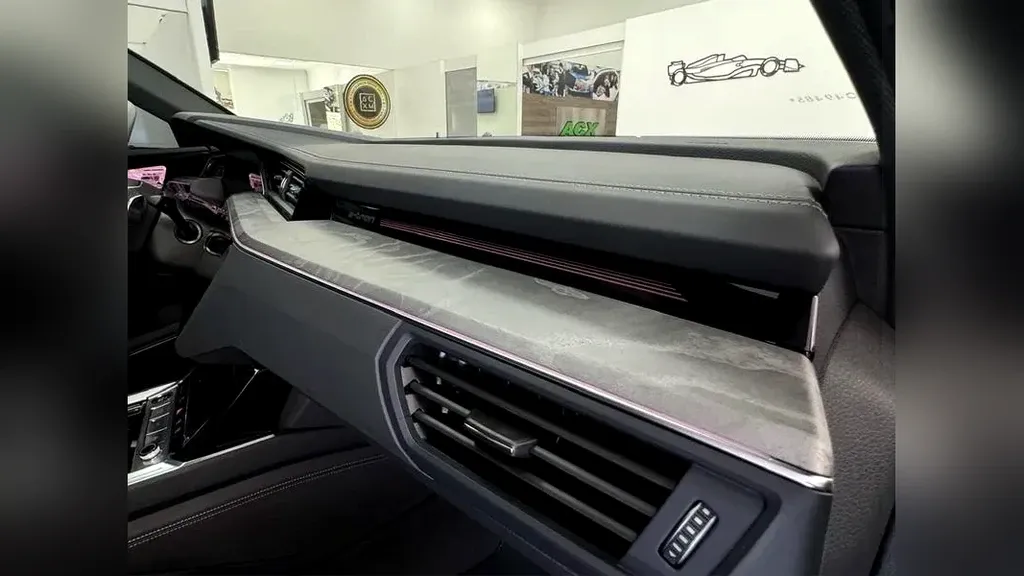 Audi Q8 Sportback E-tron - Imagem 16