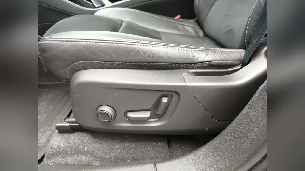 Volvo XC40 Recharge - Imagem 18