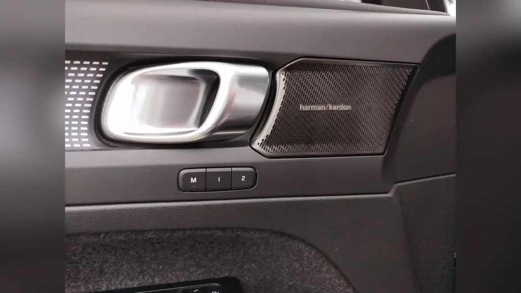 Volvo XC40 Recharge - Imagem 20