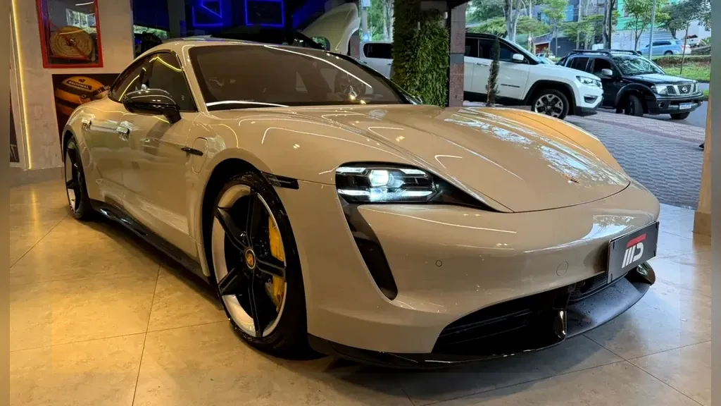 Porsche Taycan - Imagem 3