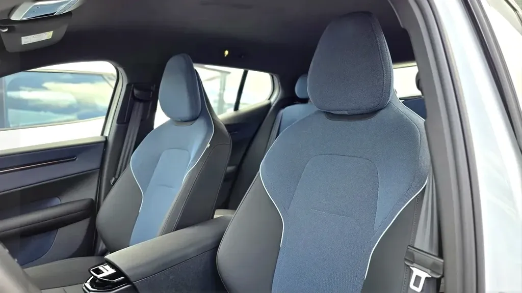 Volvo EX30 - Imagem 14