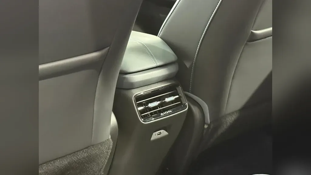 Gac Aion Y - Imagem 16