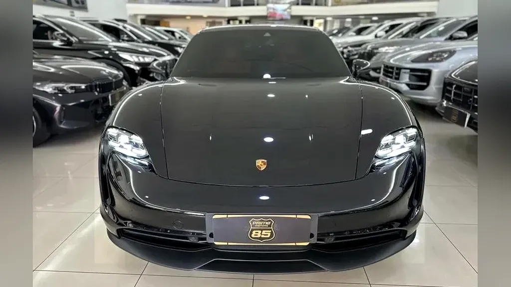 Porsche Taycan - Imagem 2