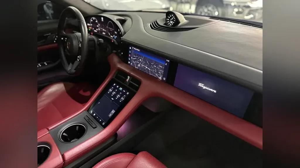 Porsche Taycan - Imagem 8