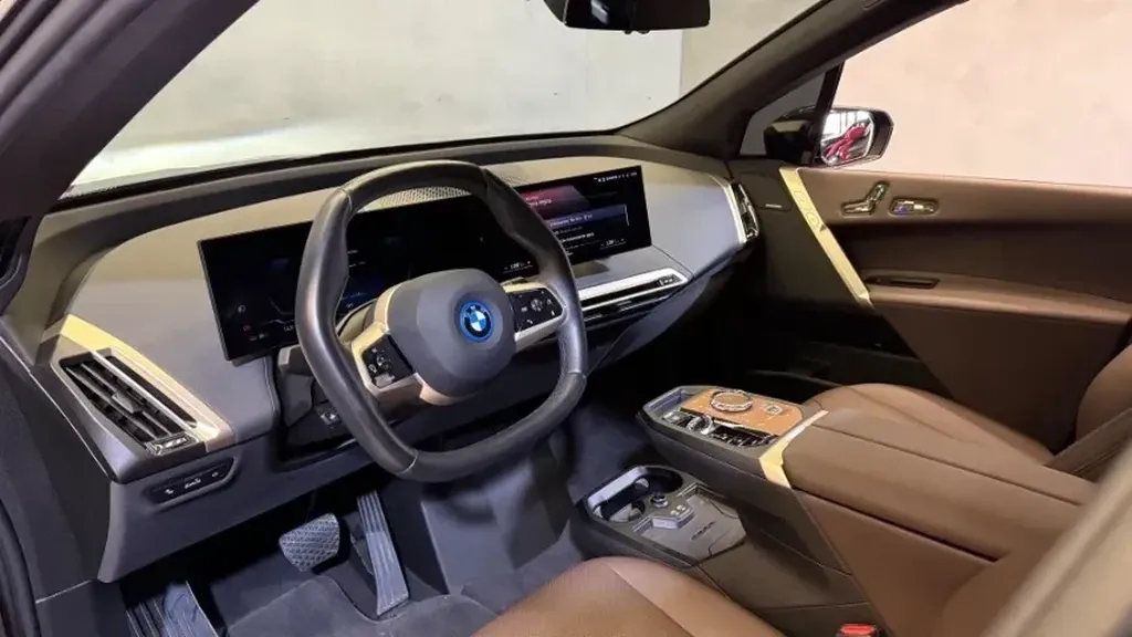 BMW Ix - Imagem 11
