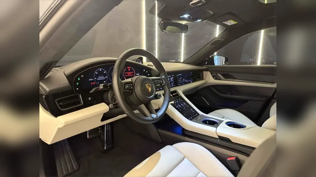 Porsche Taycan - Imagem 13