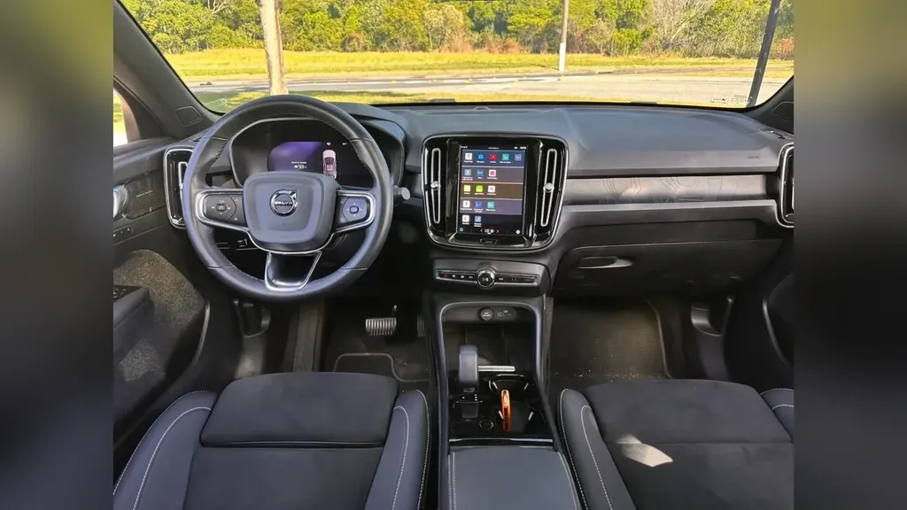 Volvo C40 Recharge - Imagem 10