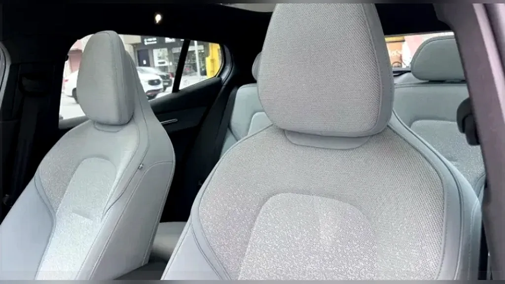 Volvo EX30 - Imagem 5