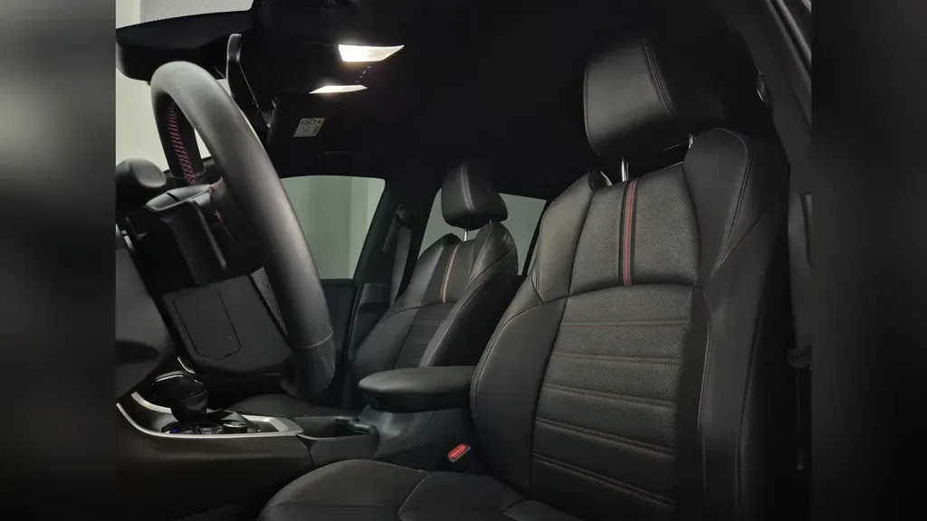 Toyota Rav4 EV - Imagem 7