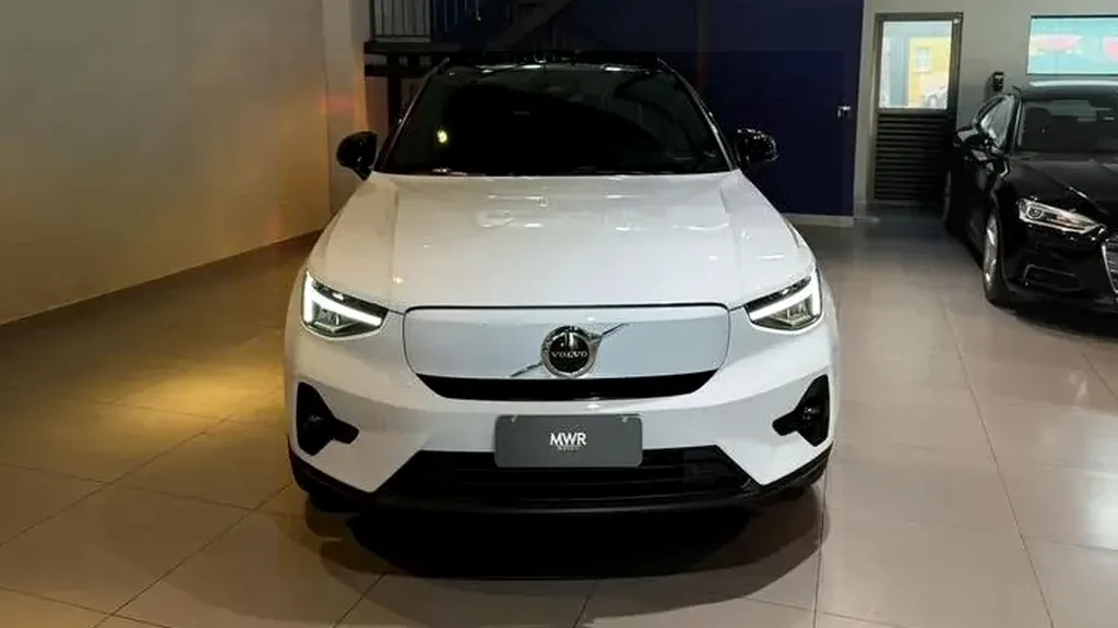 Volvo XC40 Recharge - Imagem 3