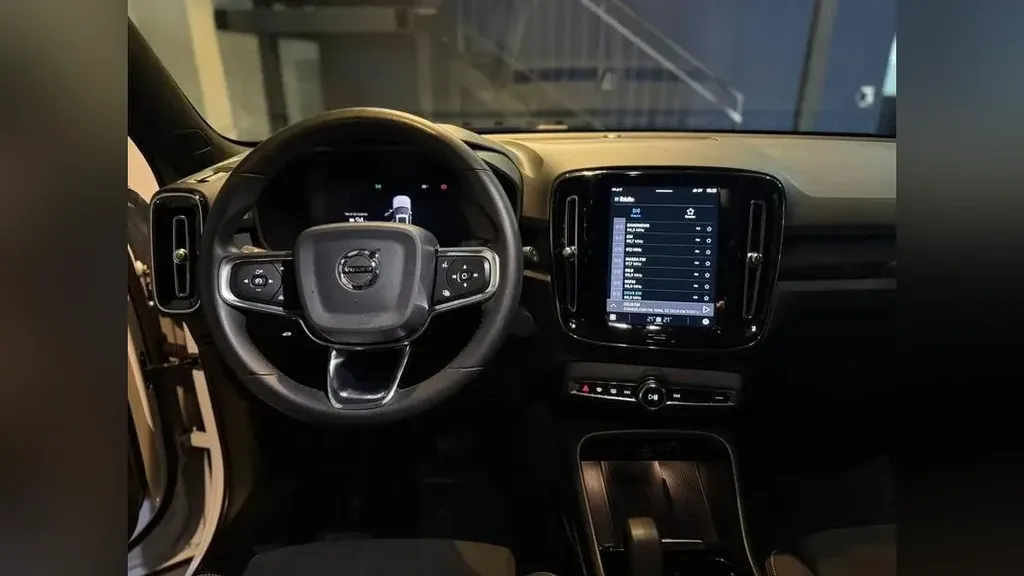 Volvo XC40 Recharge - Imagem 15