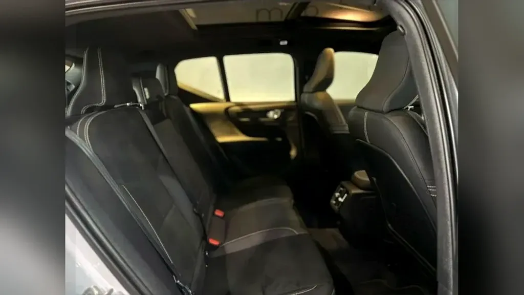 Volvo XC40 Recharge - Imagem 19