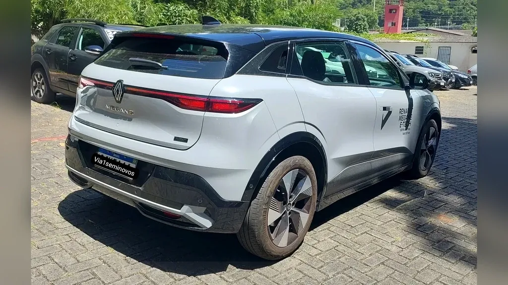 Renault Megane E-tech Electric - Imagem 7