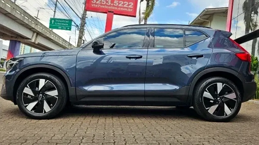 Volvo EX40 - Imagem 11