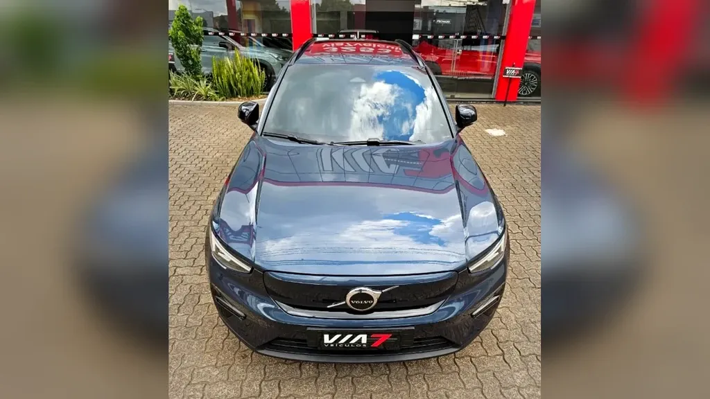 Volvo EX40 - Imagem 13
