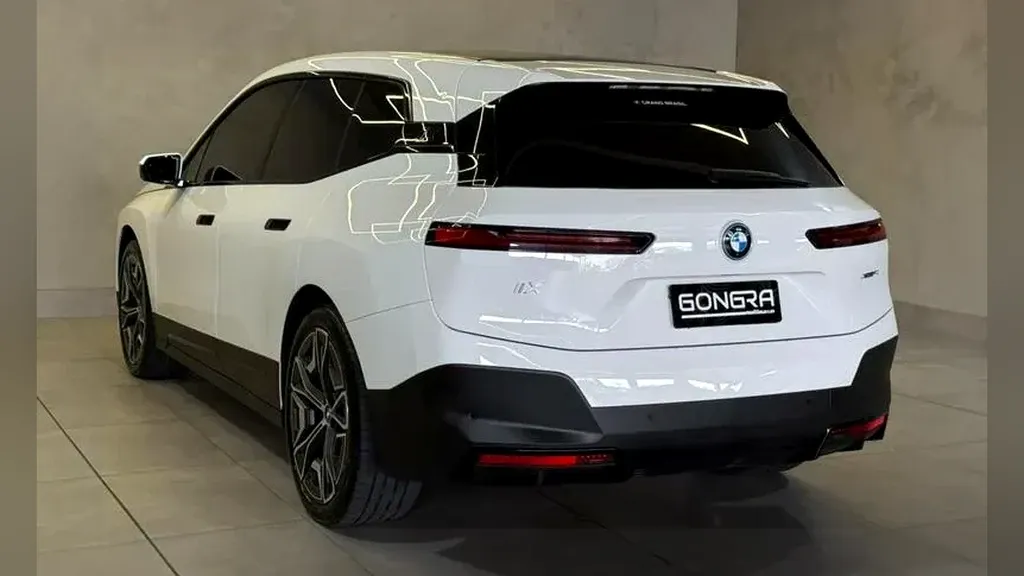 BMW Ix - Imagem 6