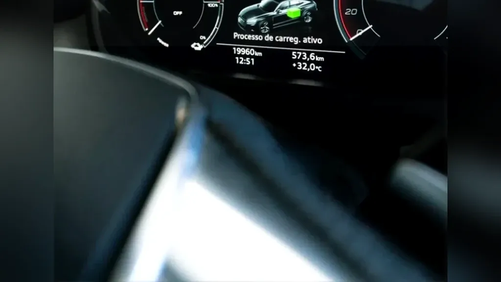 Audi E-tron  GT - Imagem 13