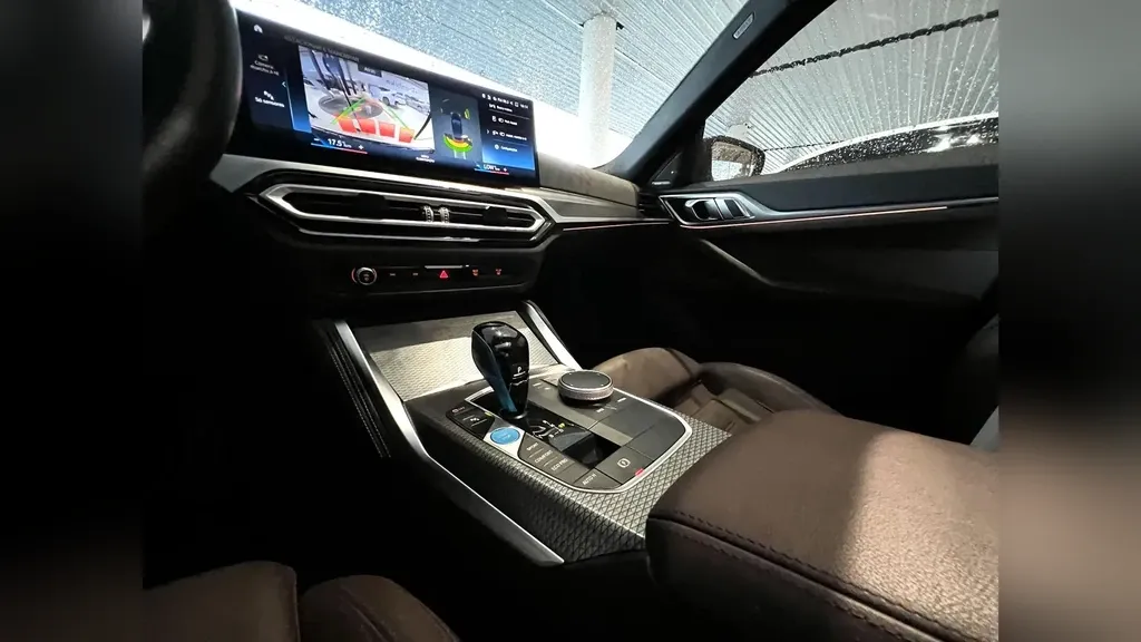 BMW I4 Edrive40 - Imagem 9