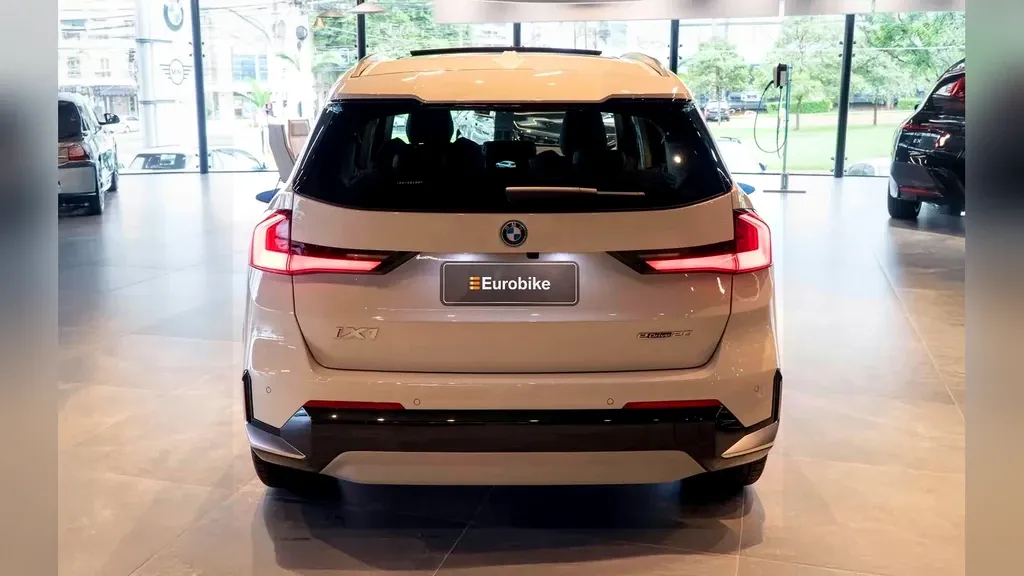 BMW IX1 - Imagem 4